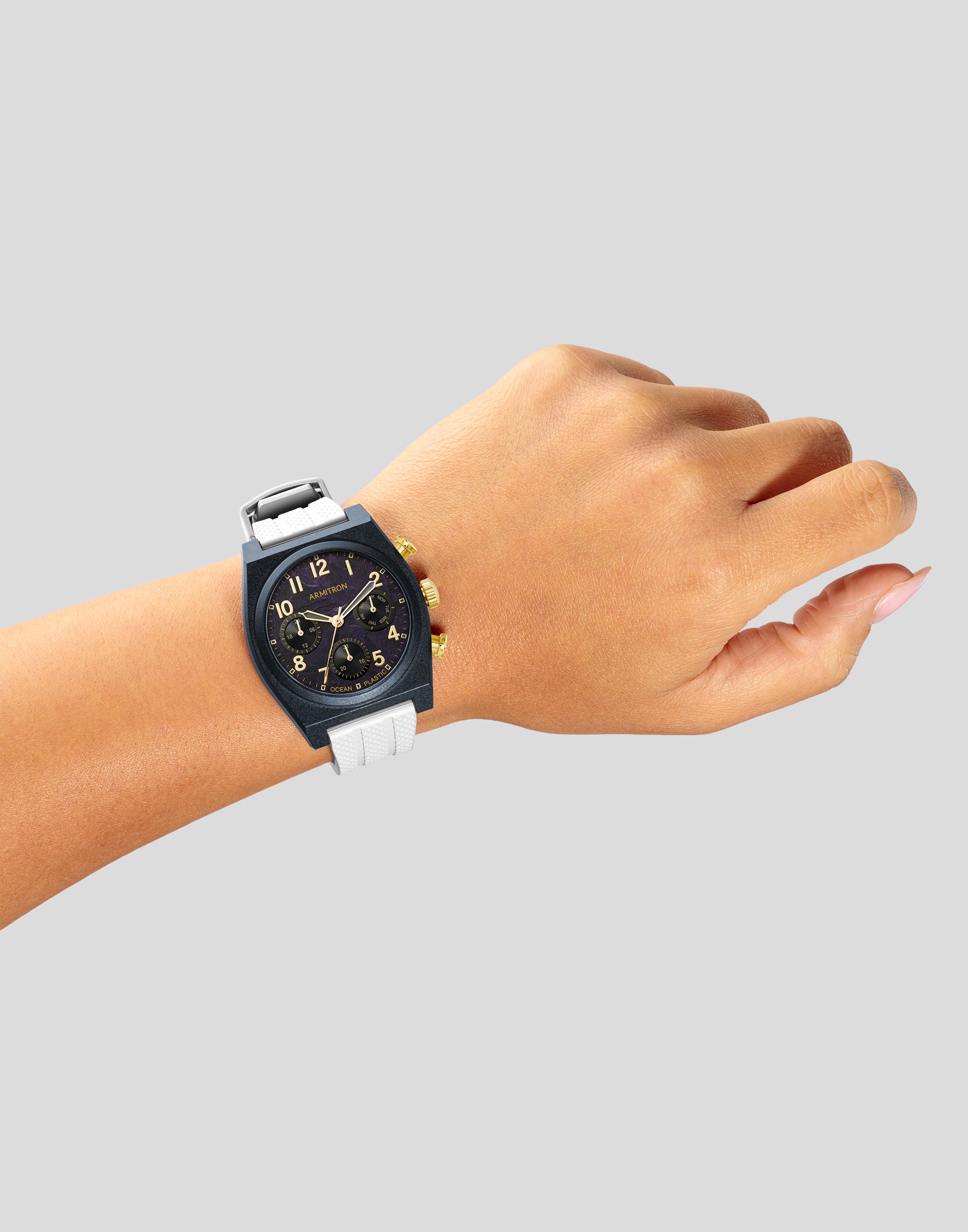 Armitron Wave 40 mm klokke hvit/marine resirkulert