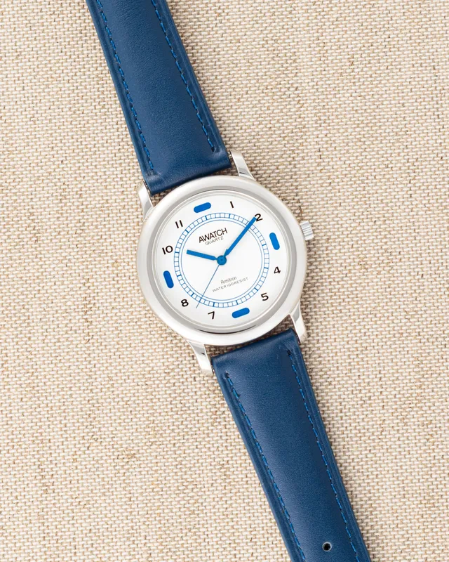 Armitron Vintage2435 klokke blå hvit lær