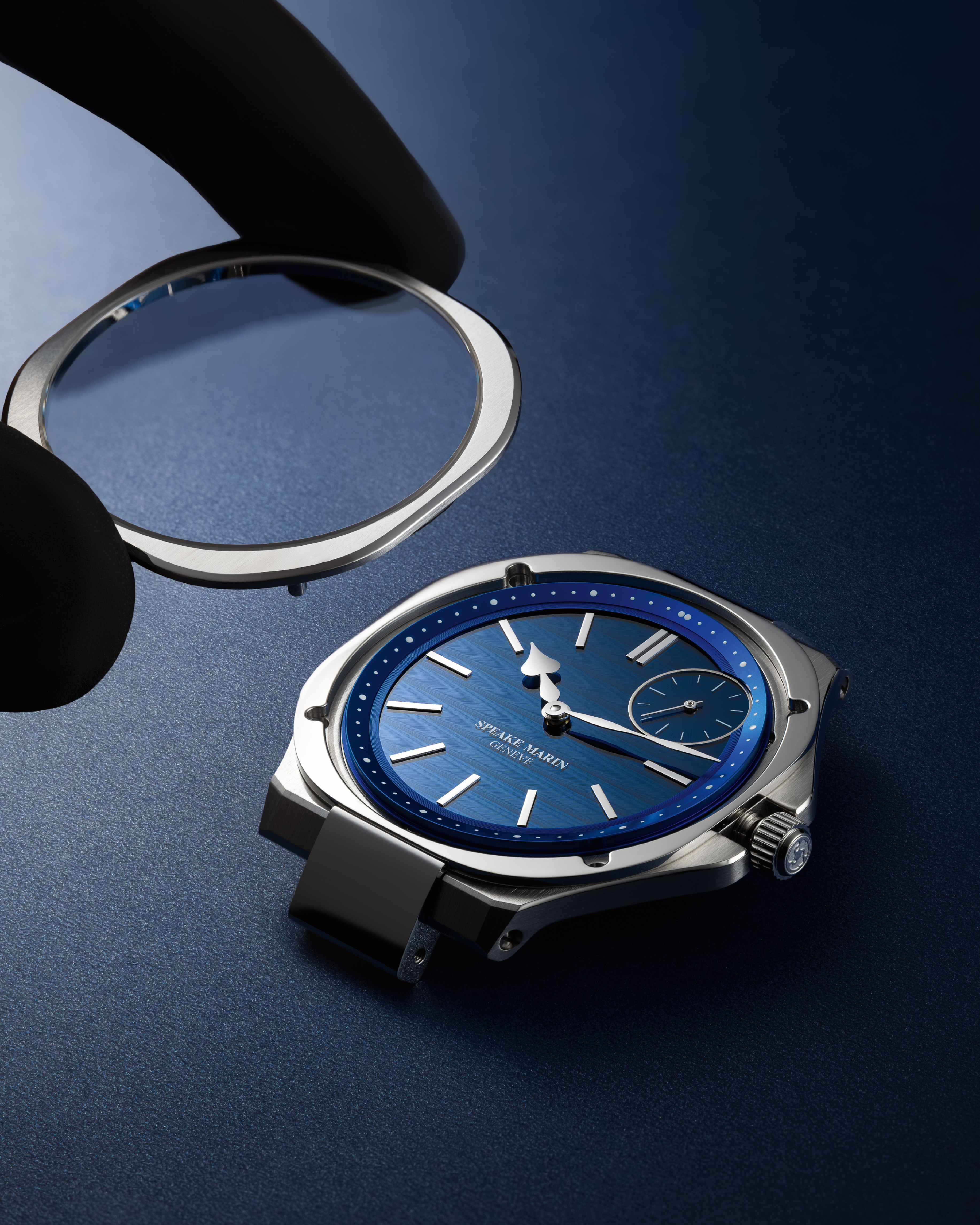 Speake-Marin Ripples Kármán Line klokke blå safir