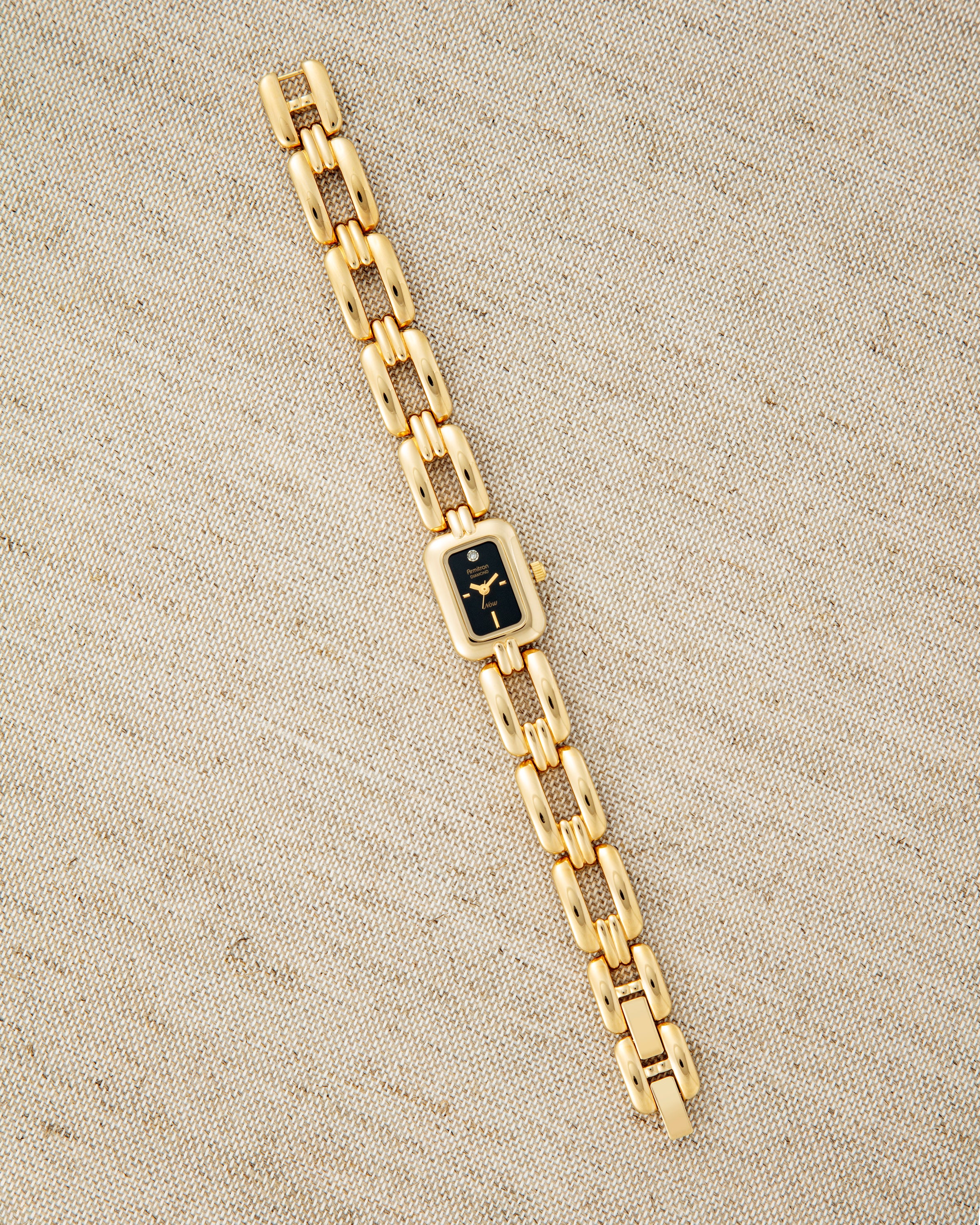 Armitron Vintage 3492 dameklokke gull diamant