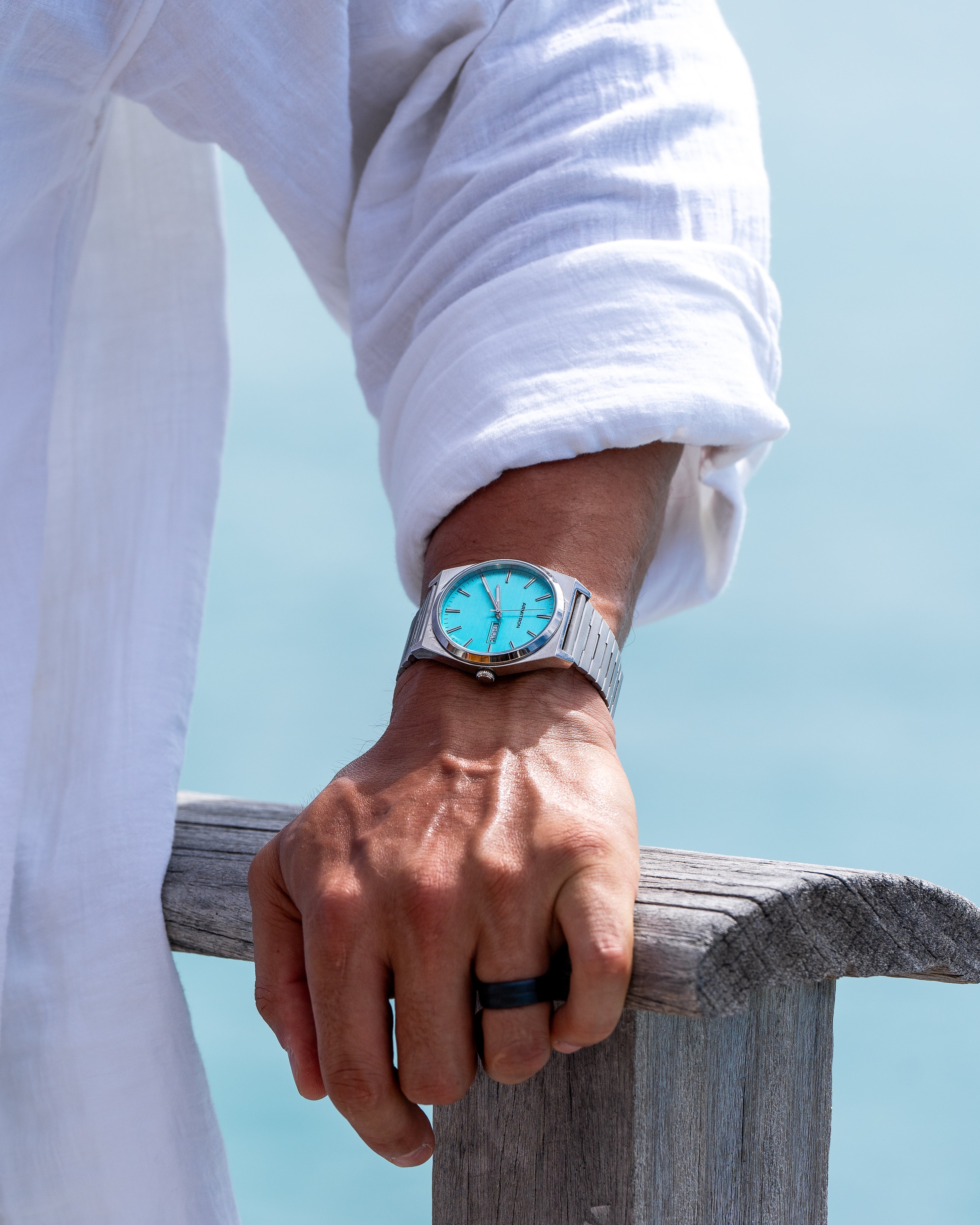 Armitron 1975 40mm herreklokke aqua sølvfarget