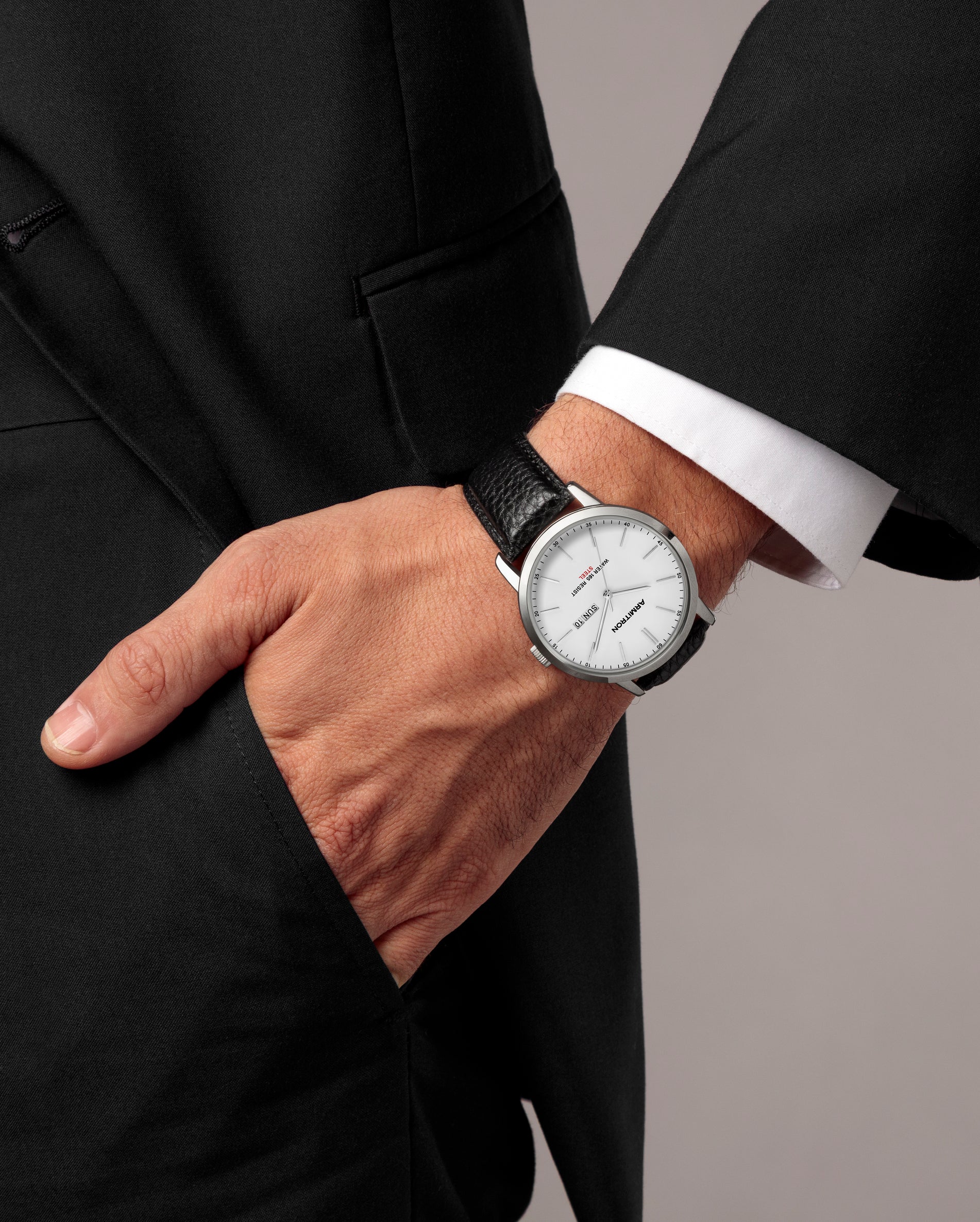 Armitron Miles 42mm herreklokke hvit skinn dag-dato