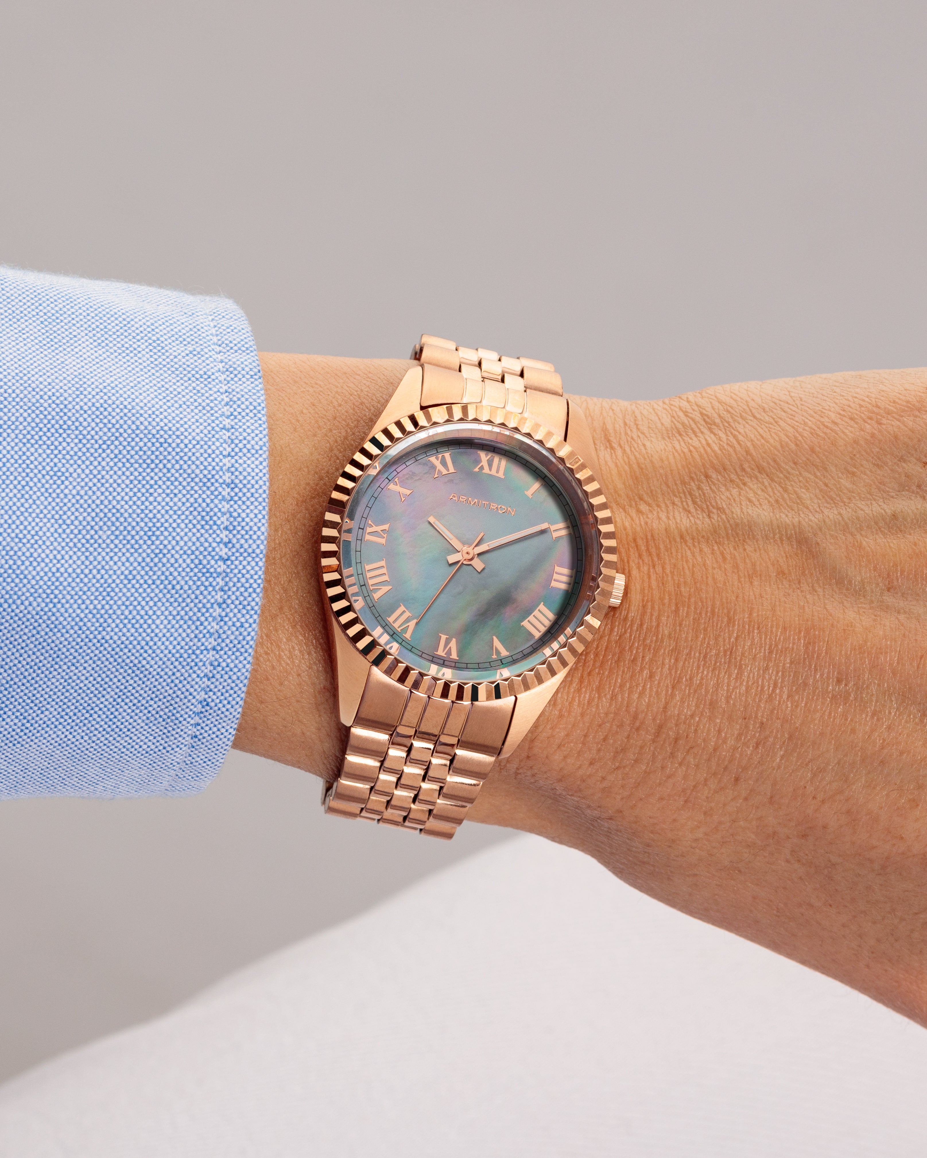 Armitron Rachel 35,5mm klokke perlemor rosegull
