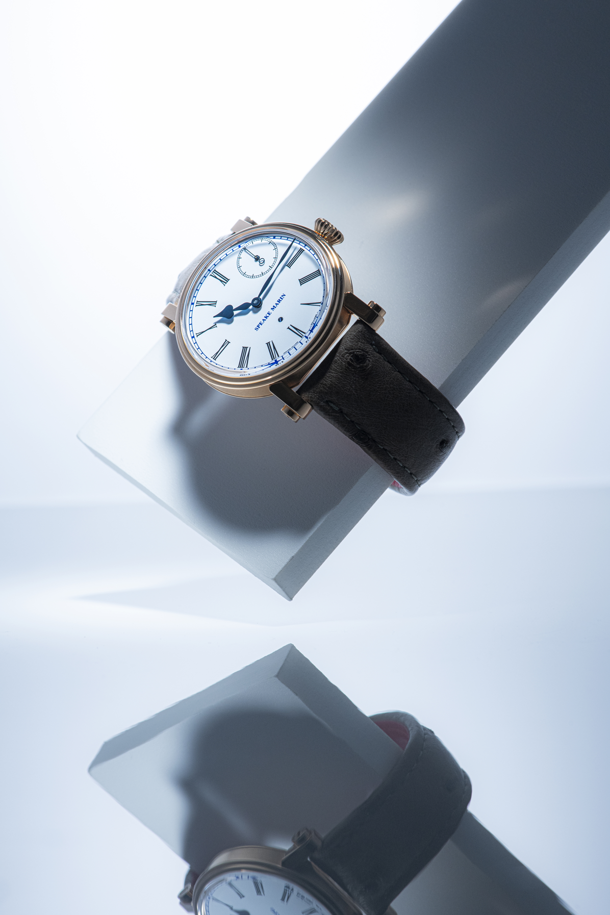 Speake-Marin Resilience Gold klokke emalje rødgull